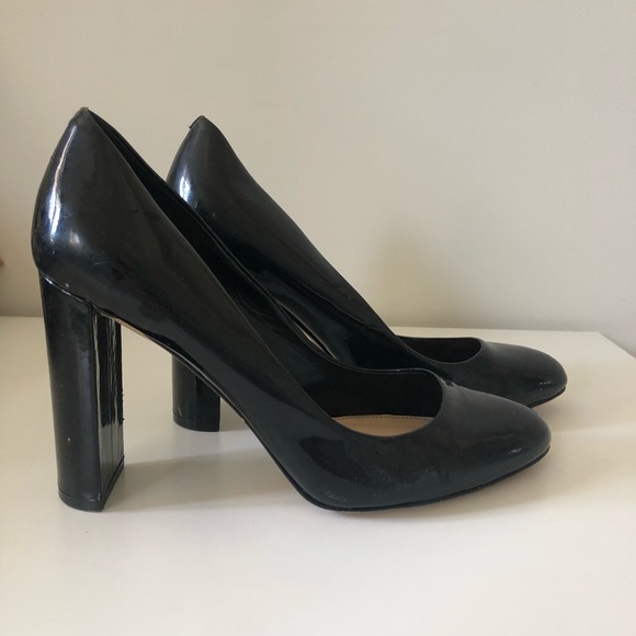 Vince Camuto Black Patent Heels - Picture 4 of 9